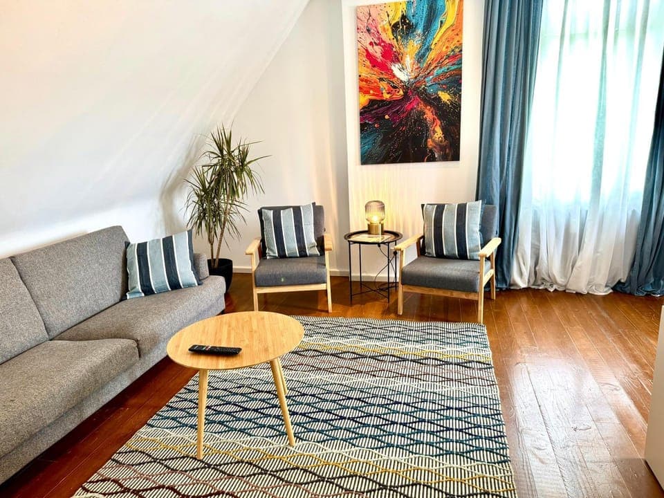 Living room, Seating area