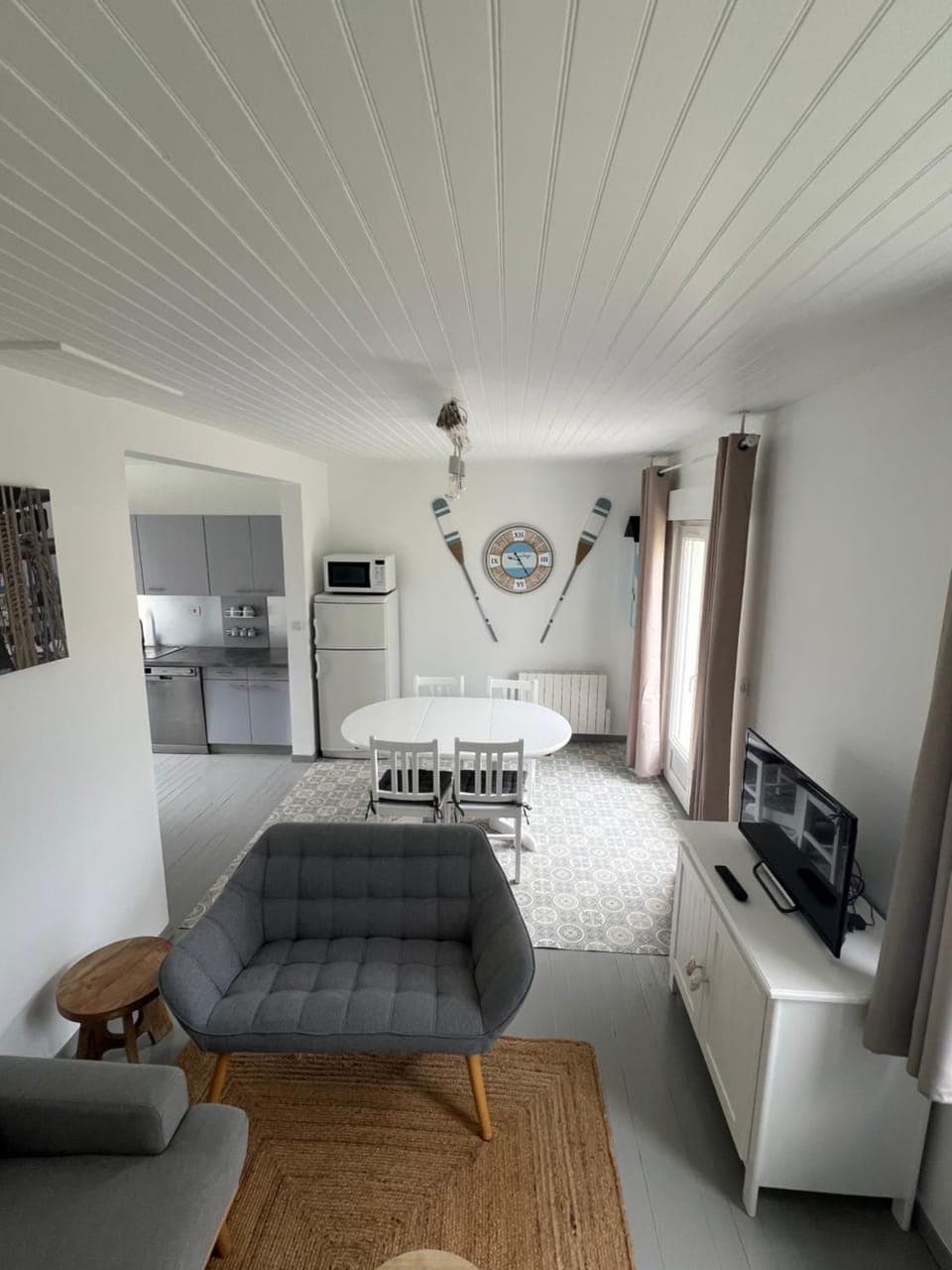 Living room, Seating area, Dining area