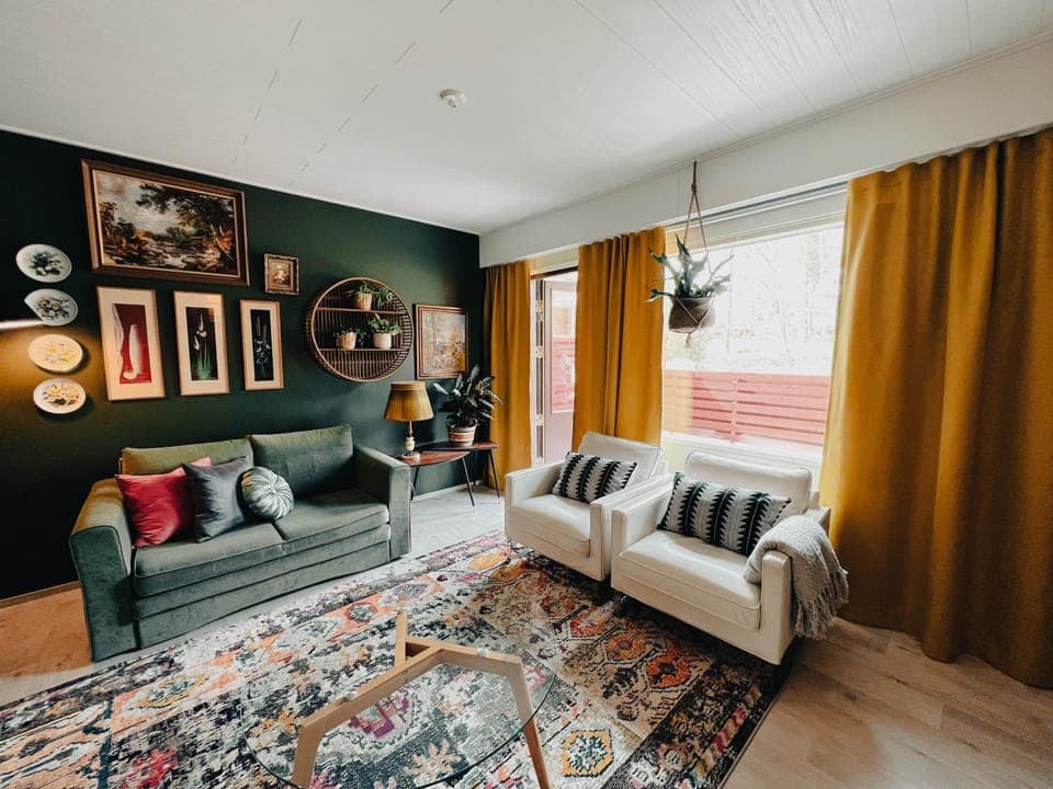 Living room, Photo of the whole room, Seating area, Bedroom
