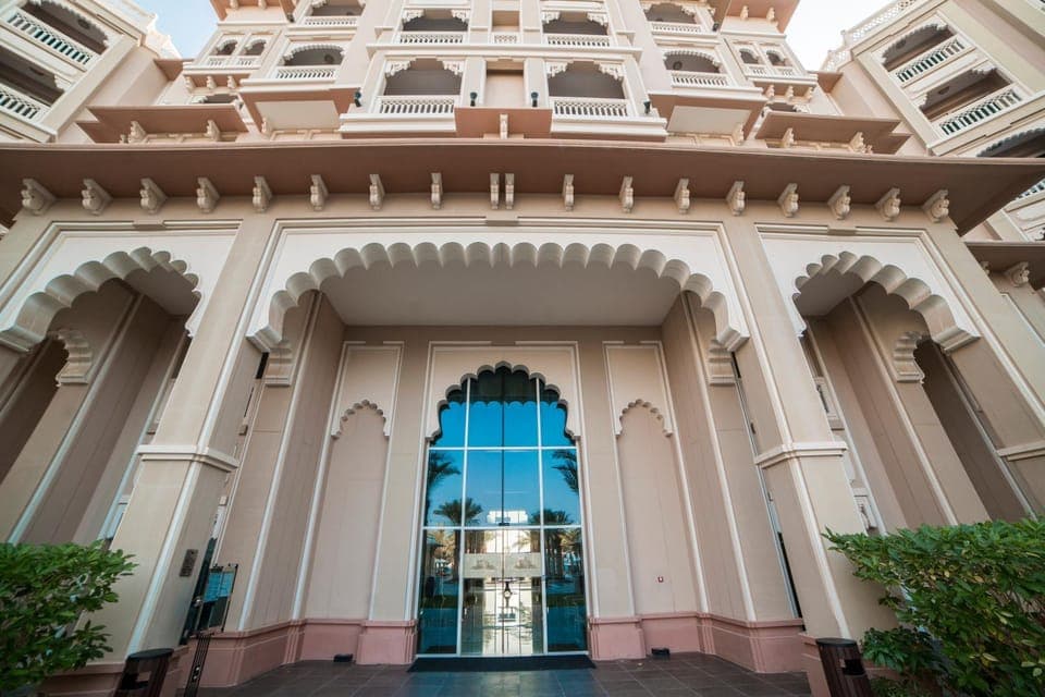 Property building, Facade/entrance, Day