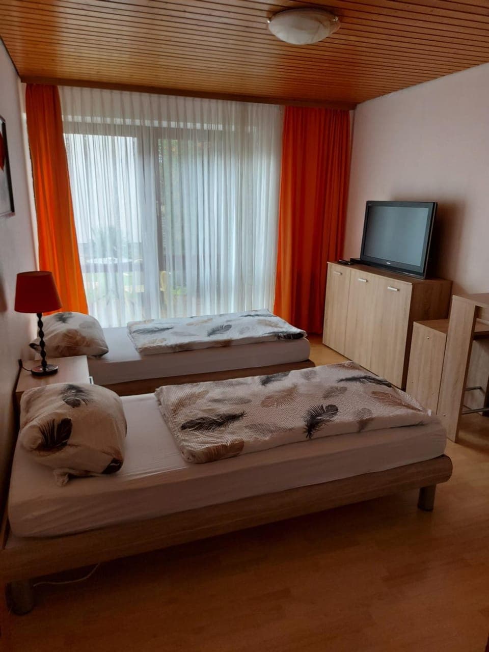 Bed, Photo of the whole room