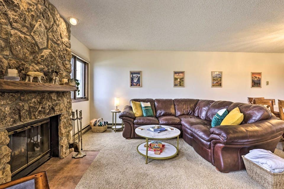 Mtn View Granby Condo w/ In-Unit Hot Tub! House in Granby