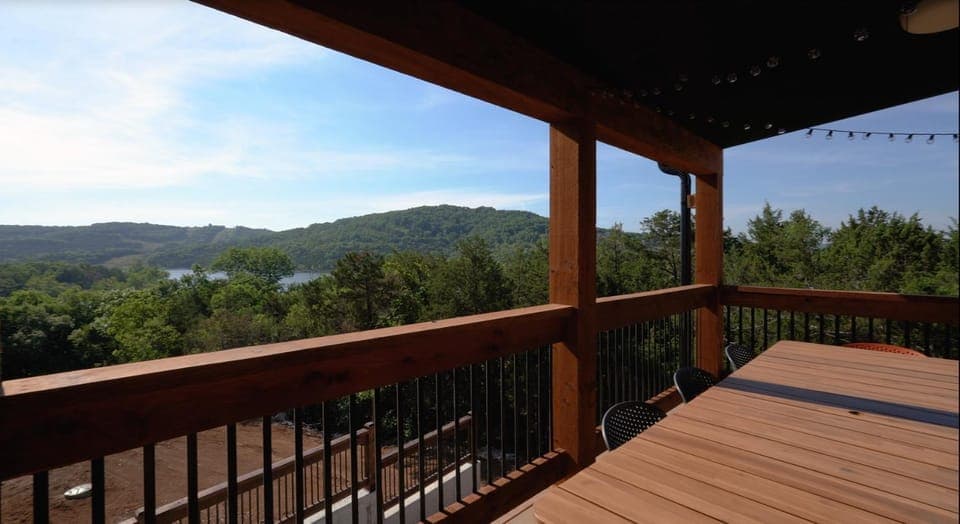 Balcony/Terrace, Mountain view