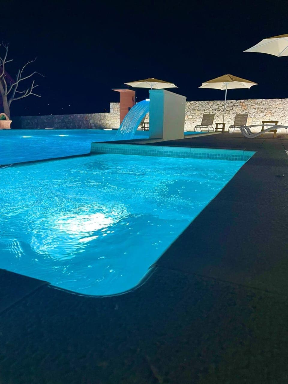 Night, Pool view, Swimming pool, Swimming pool, sunbed