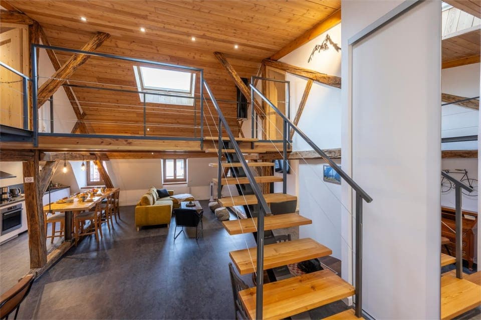 Facade/entrance, Living room, Dining area