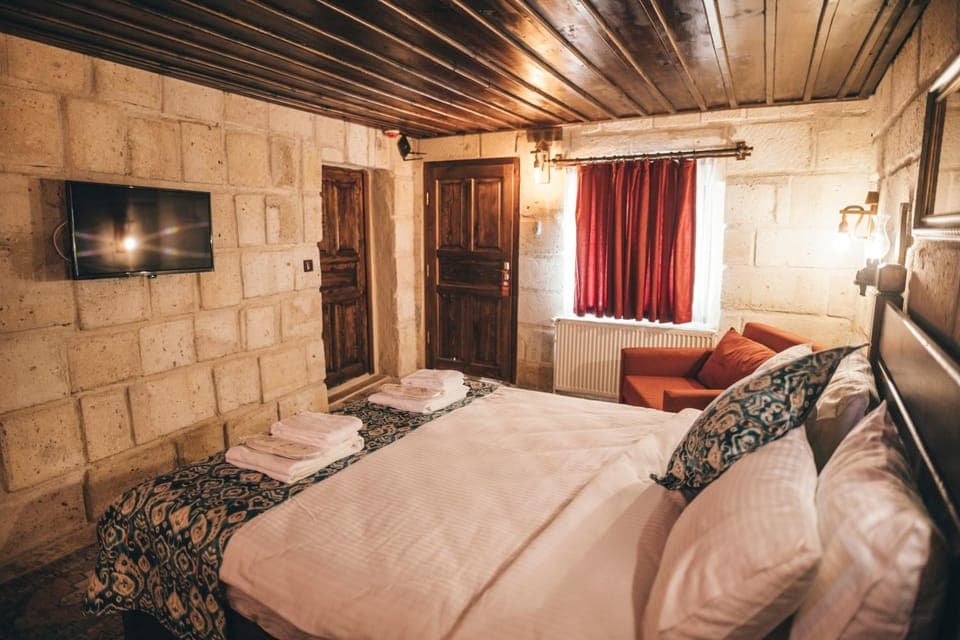 Communal lounge/ TV room, Evening entertainment, towels