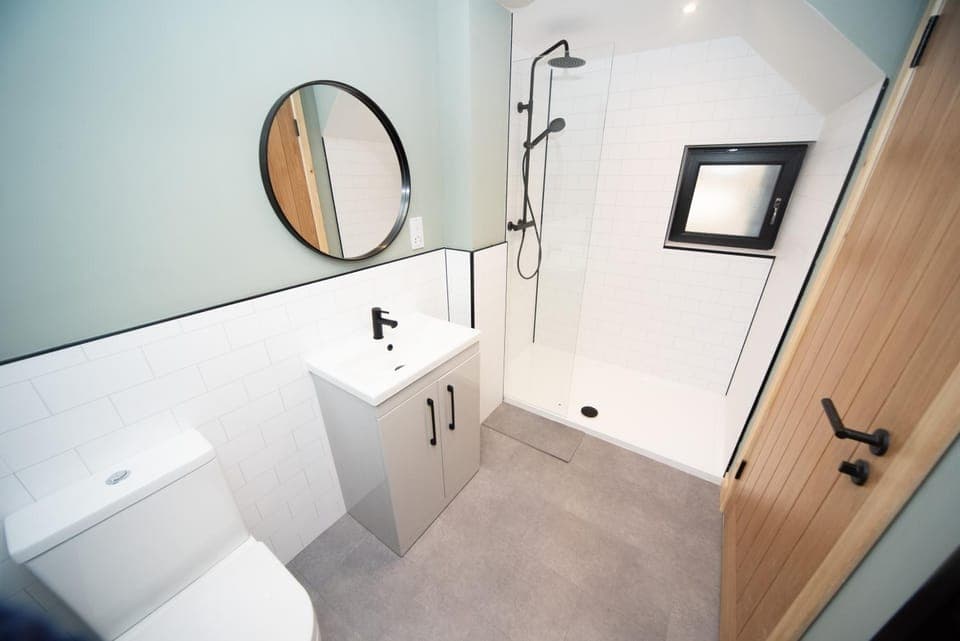 Shower, Toilet, Bathroom