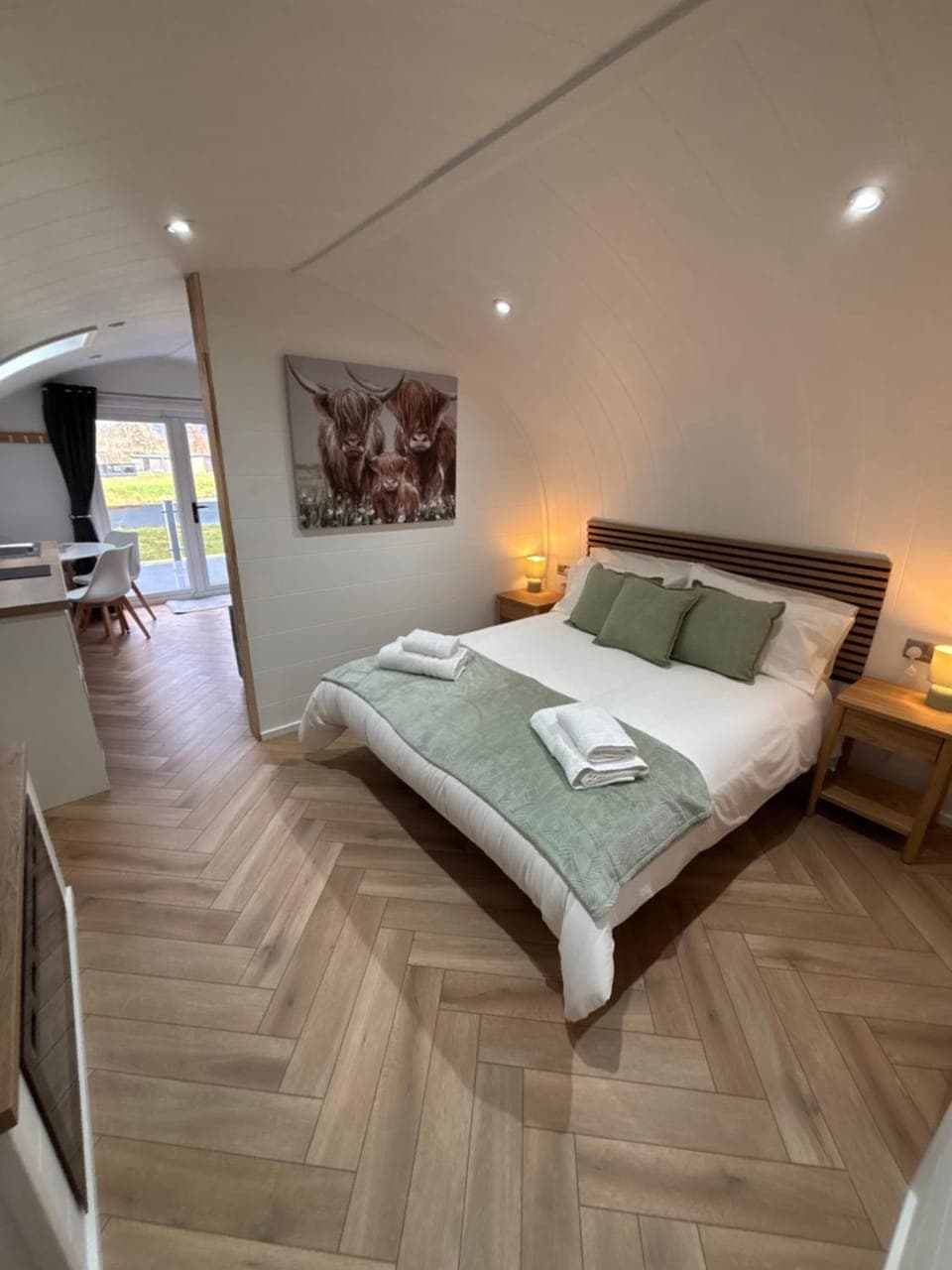 Kings Caves Glamping Campground/ 
RV Resort in England