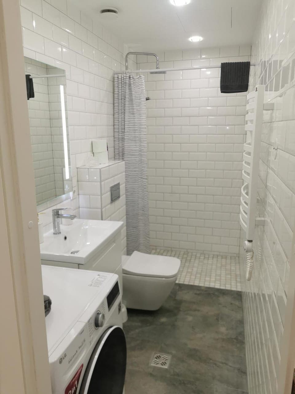 Shower, Bathroom, towels, washing machine, dryer