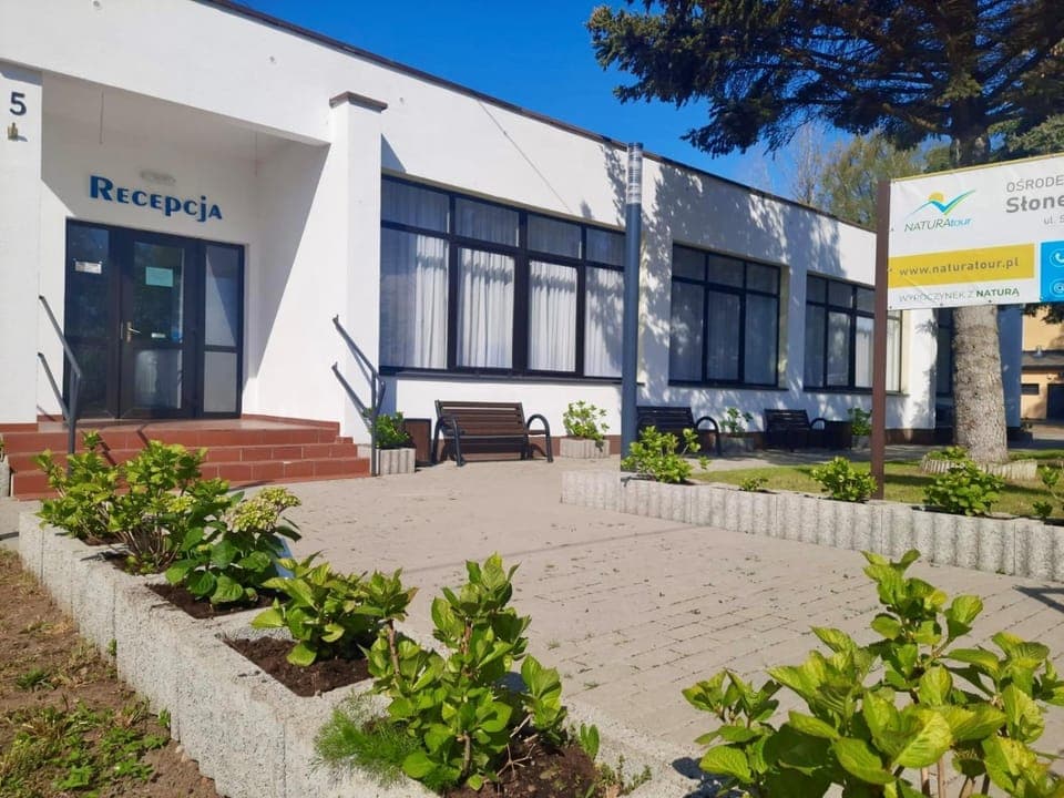 Property building, Lobby or reception, Dining area