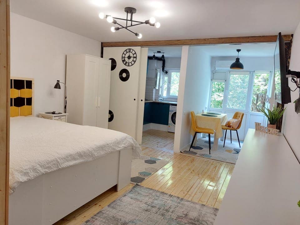 Photo of the whole room