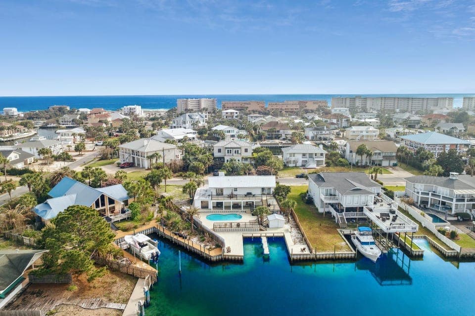 Natural landscape, Beach, Beach, Pool view, Pool view, Area and facilities, Area and facilities, Swimming pool, Swimming pool, Public Bath, Public Bath