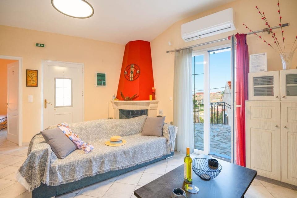 Living room, Seating area, fireplace, air conditioner