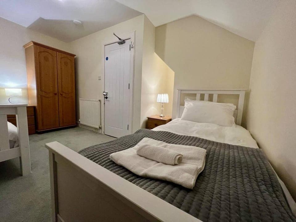 Bed, Photo of the whole room, Bedroom, towels, wardrobe