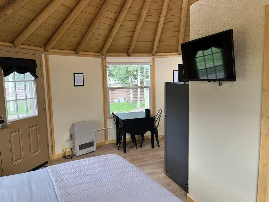Bristlecone Yurt at Aspen Ridge Cabins Cabin in South Fork