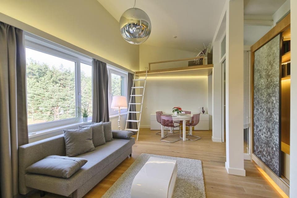 Living room, Seating area