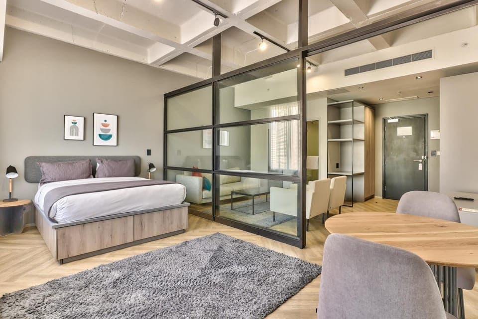 Bed, Living room, Photo of the whole room, Seating area, Dining area, Bedroom