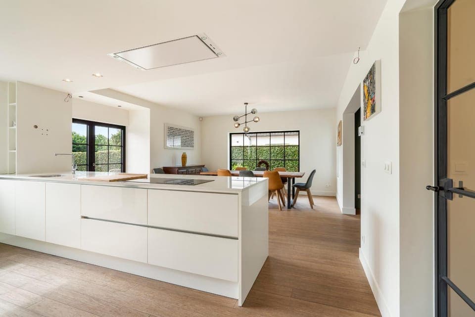 Kitchen or kitchenette, kitchen