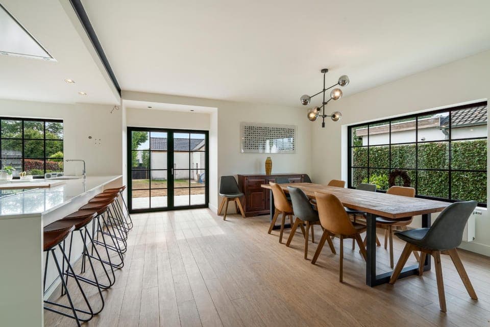 Kitchen or kitchenette, Dining area, Diving, Garden view, kitchen