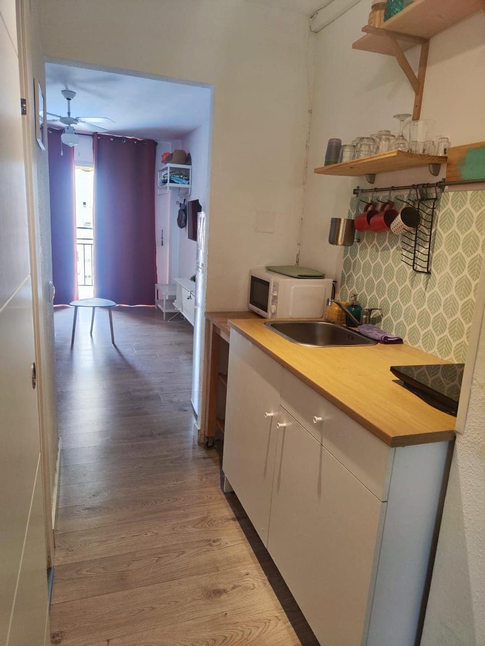 Kitchen or kitchenette