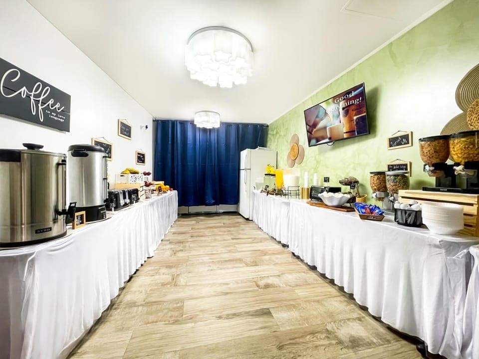 Coffee/tea facilities, Food and drinks, Breakfast, Continental breakfast