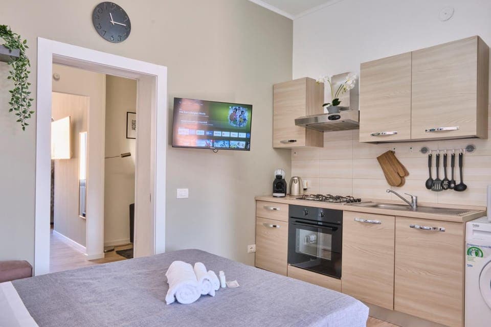 TV and multimedia, Coffee/tea facilities, Kitchen or kitchenette, pet friendly, kitchen