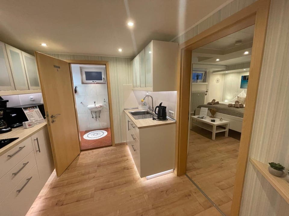 Bed, Bathroom, Kitchen or kitchenette, Photo of the whole room, Bedroom