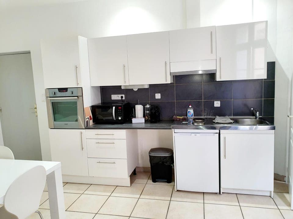 Coffee/tea facilities, Kitchen or kitchenette, minibar, pet friendly, stove, toaster