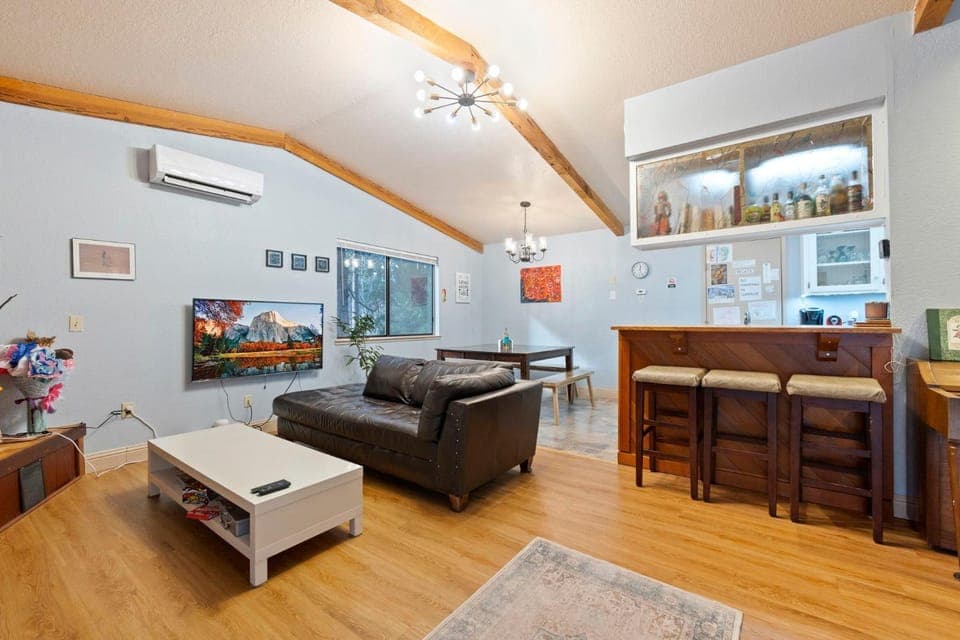 Living room, Dining area, minibar