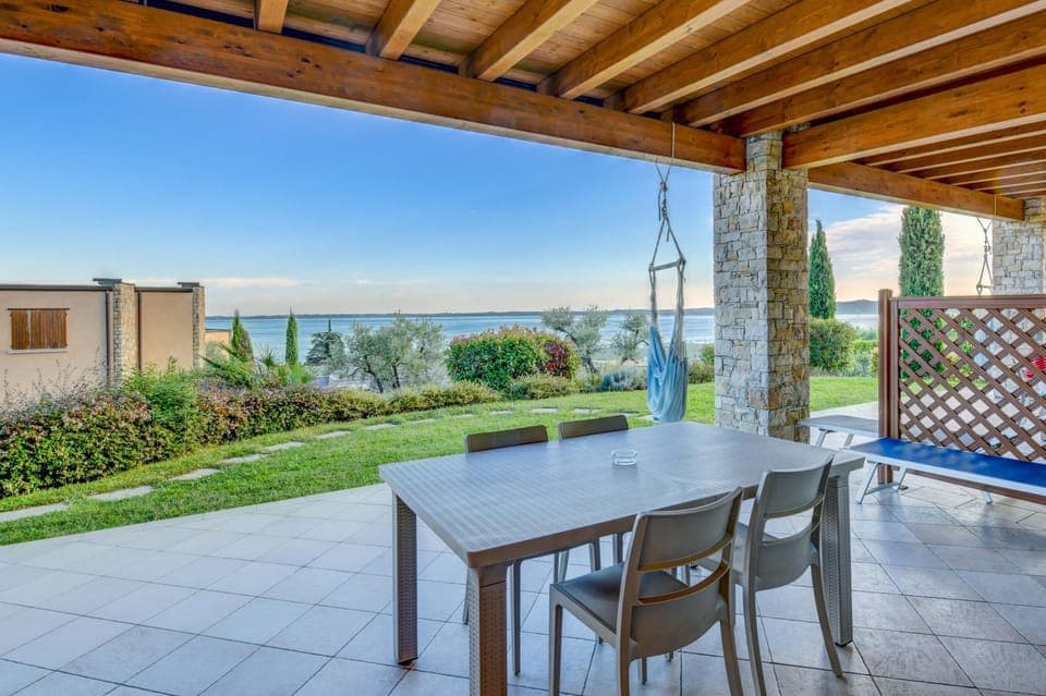 Patio, Balcony/Terrace, Lake view, Landmark view