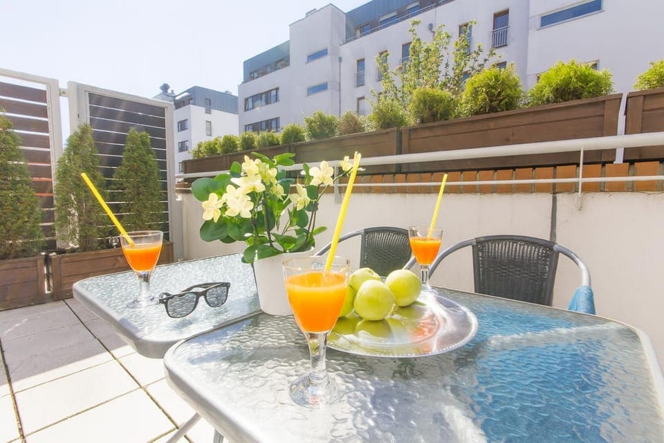 View (from property/room), Balcony/Terrace, Food