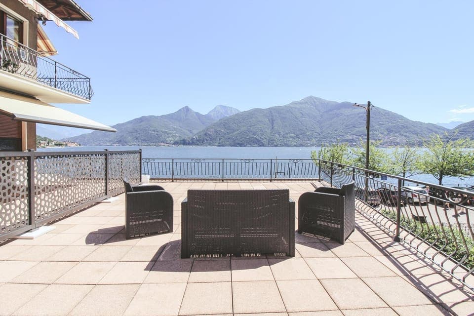 Balcony/Terrace, Mountain view