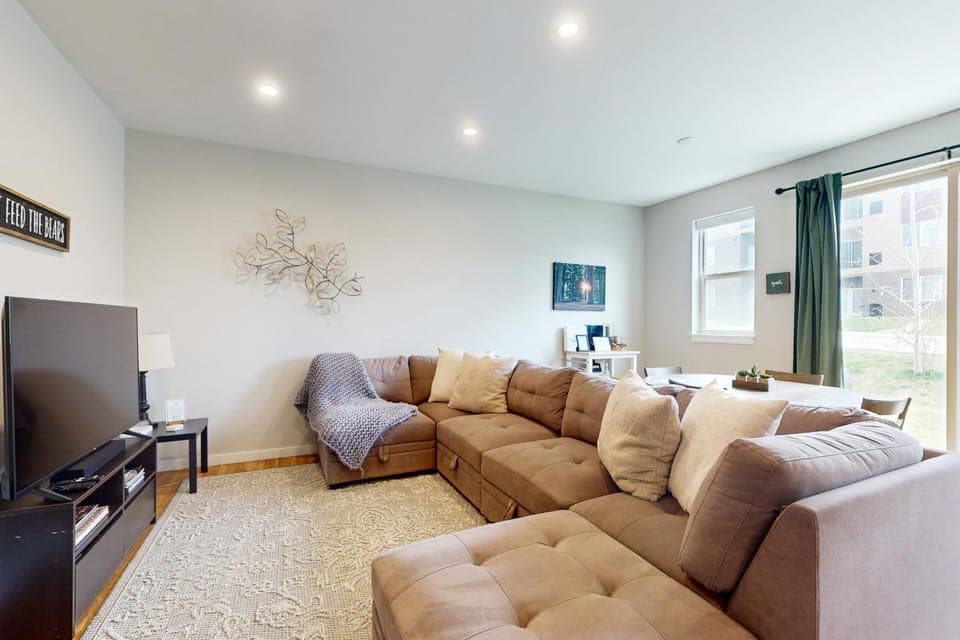 Modern Gem in Gypsum House in Eagle County