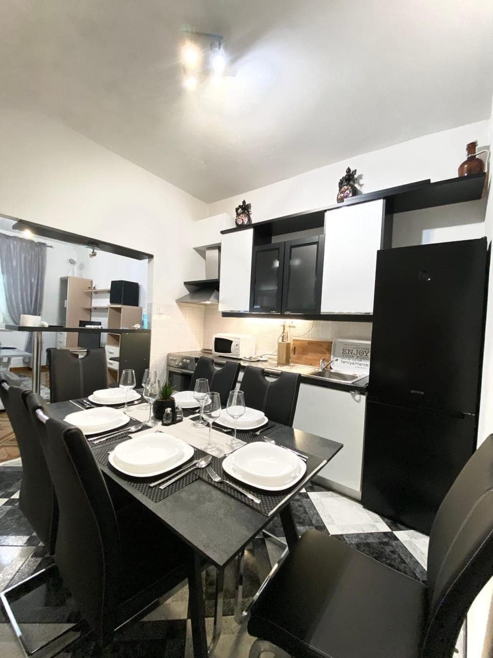 Dining area, minibar, pet friendly, kitchen