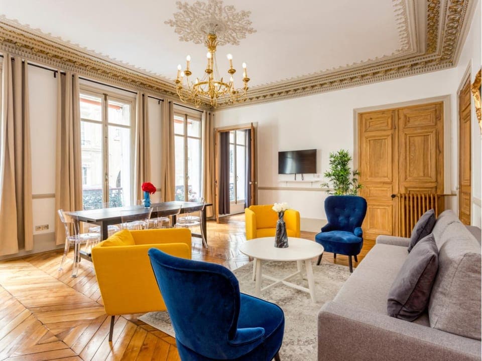 TV and multimedia, Living room, Dining area