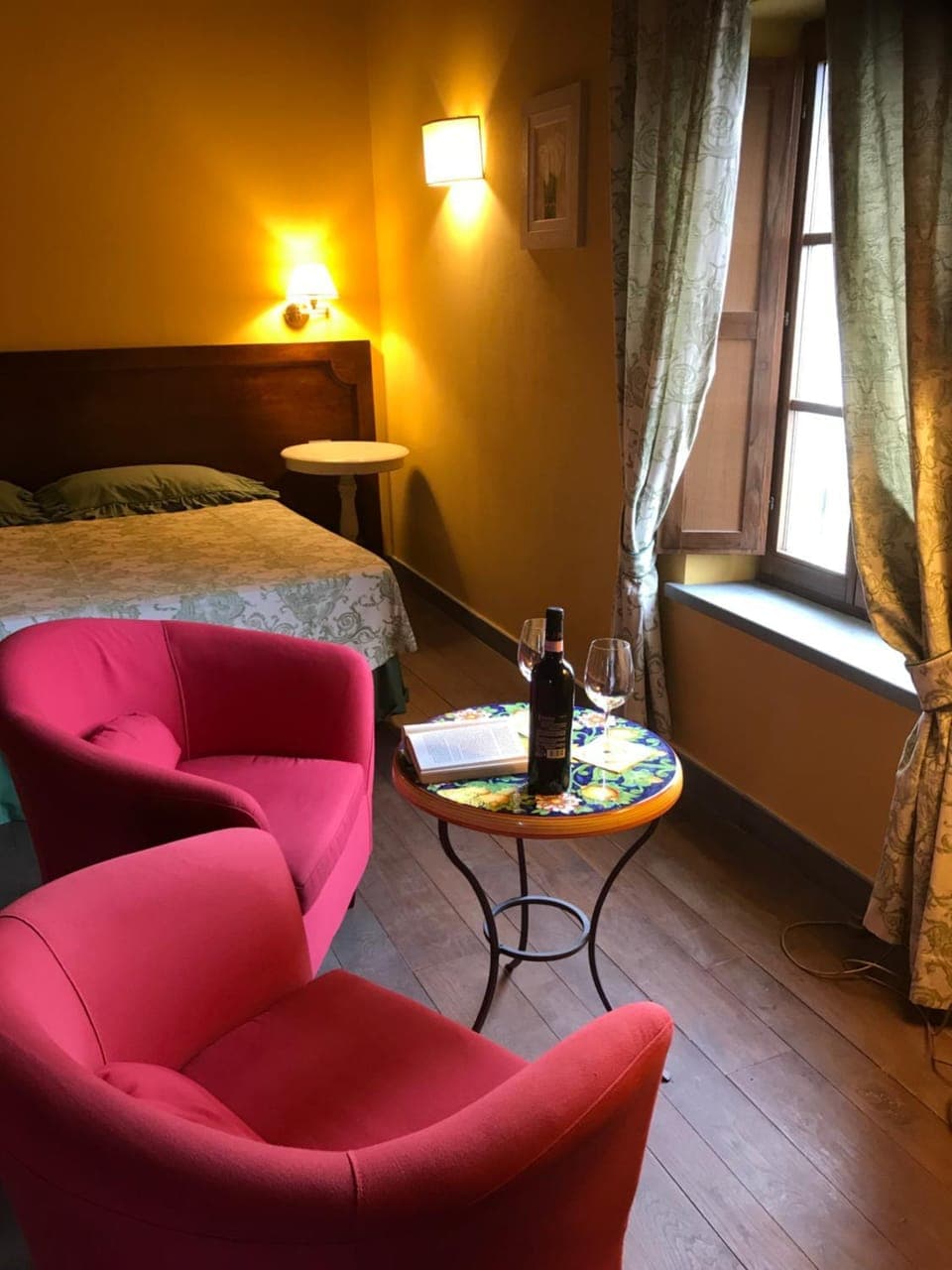 Photo of the whole room