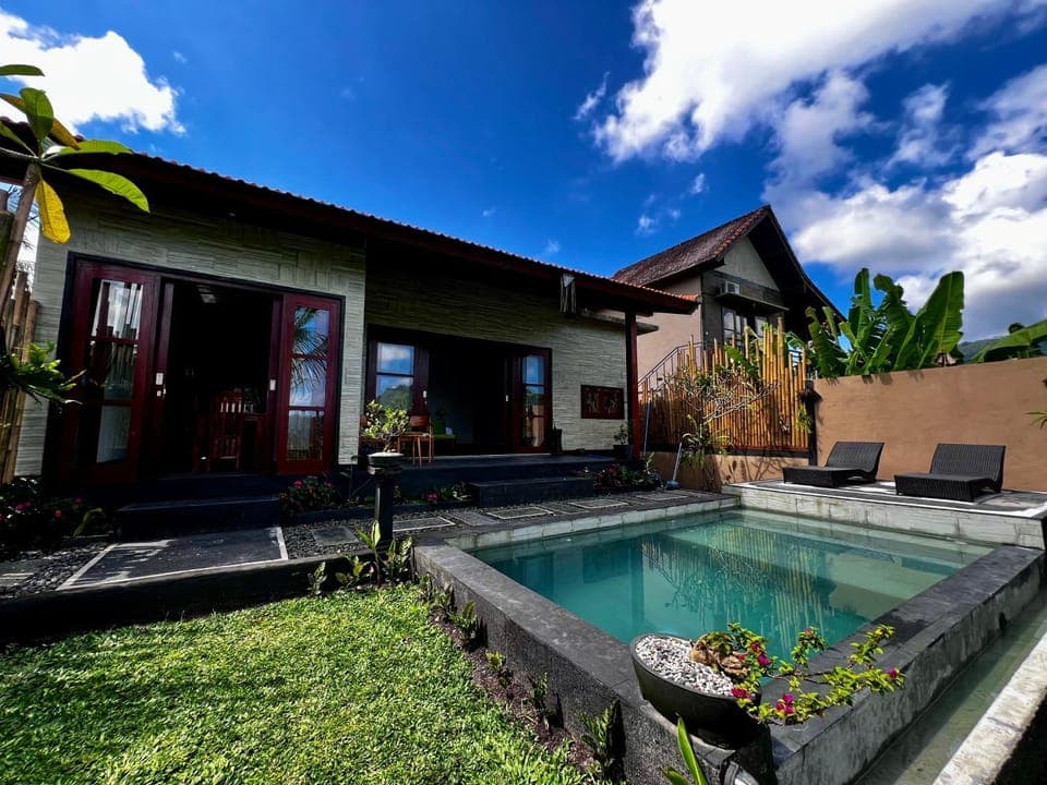 Property building, Natural landscape, Garden view, Pool view, Swimming pool, sunbed