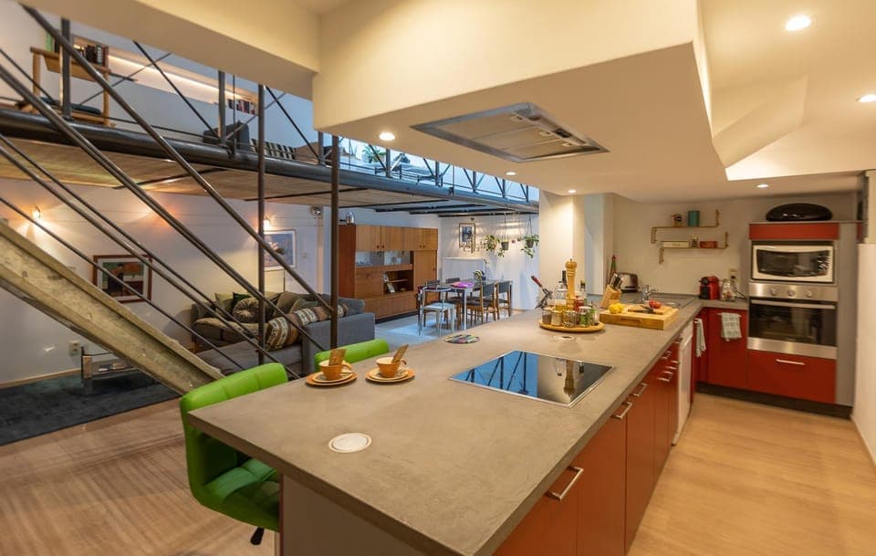 TV and multimedia, Kitchen or kitchenette, Living room, Seating area, Dining area, dishwasher, oven, stove, toaster