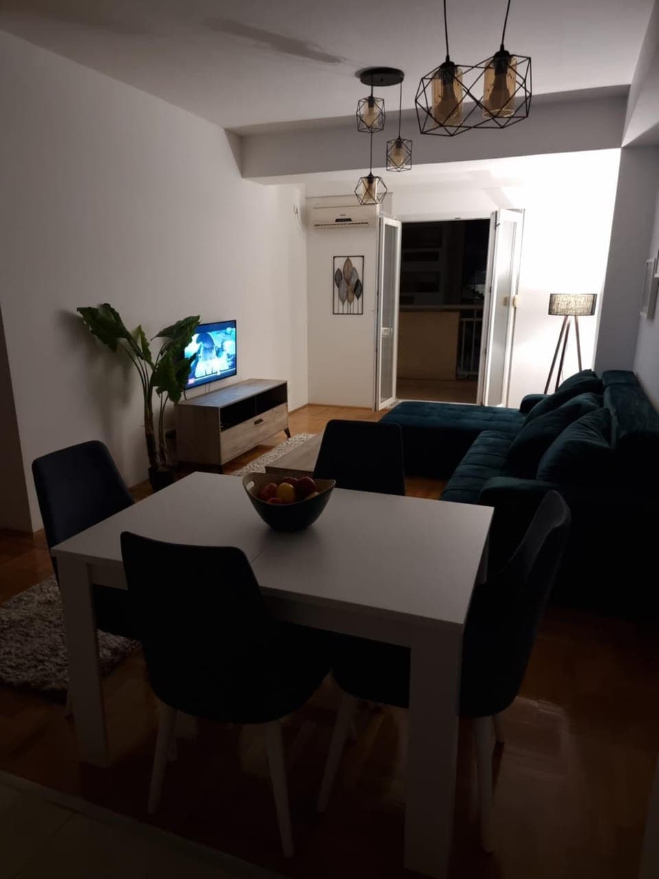 TV and multimedia, Living room, Dining area, hair dresser, air conditioner