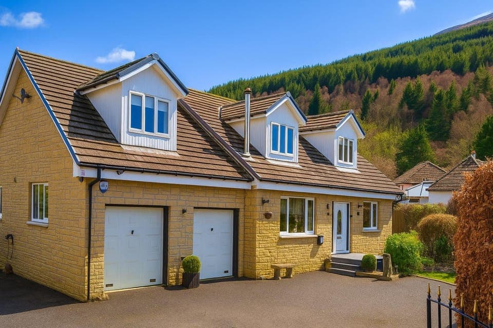 Property building, Natural landscape, Mountain view