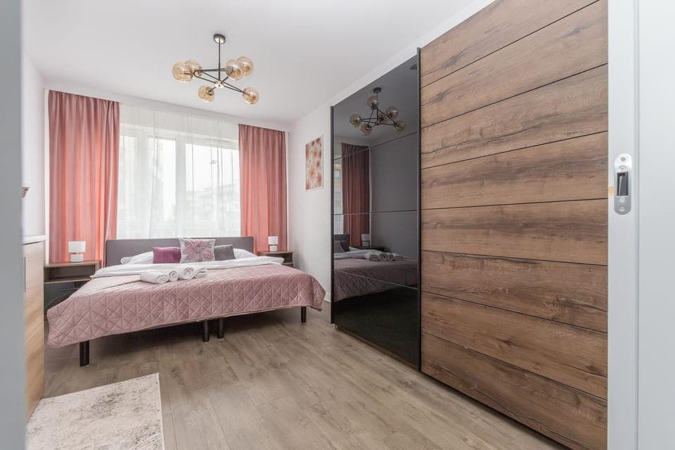 Bed, Photo of the whole room, Bedroom, towels, wardrobe