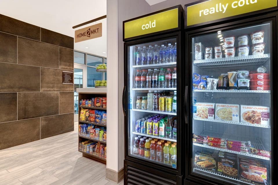 Restaurant/places to eat, Food and drinks