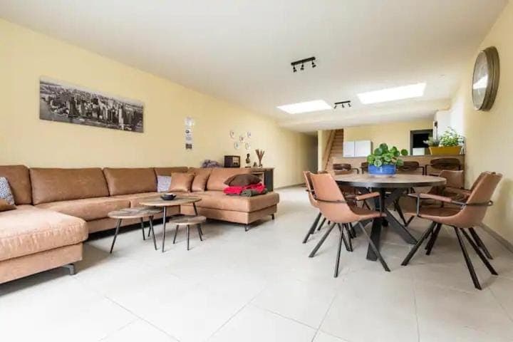 Living room, Seating area, Dining area