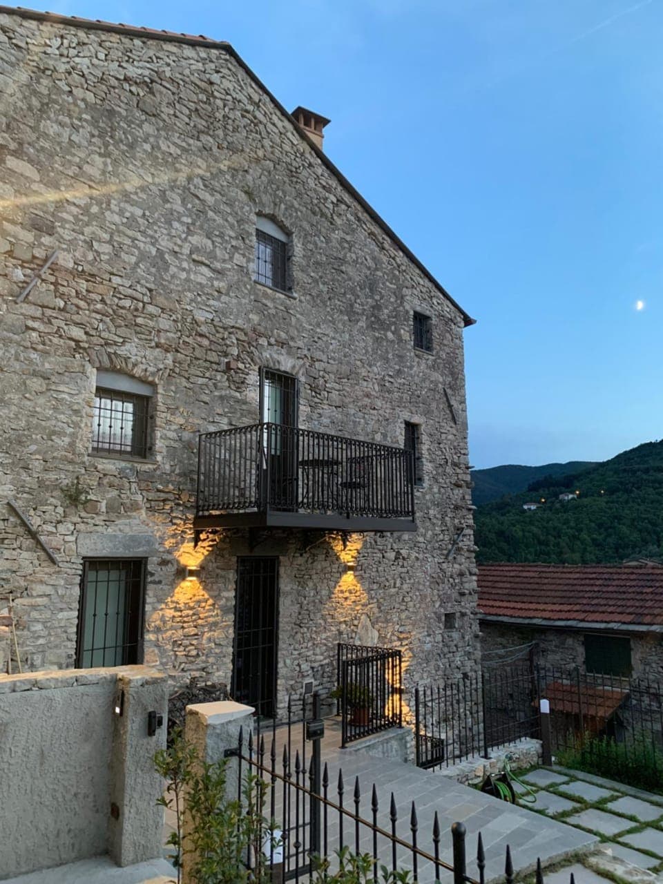 Property building, Day