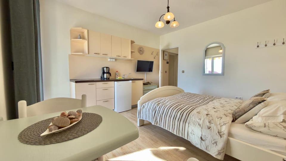 Pansion Adria Bed and Breakfast in Biograd na Moru