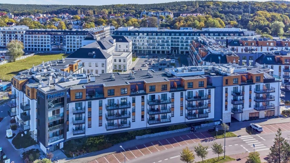 Property building, Bird's eye view, Location