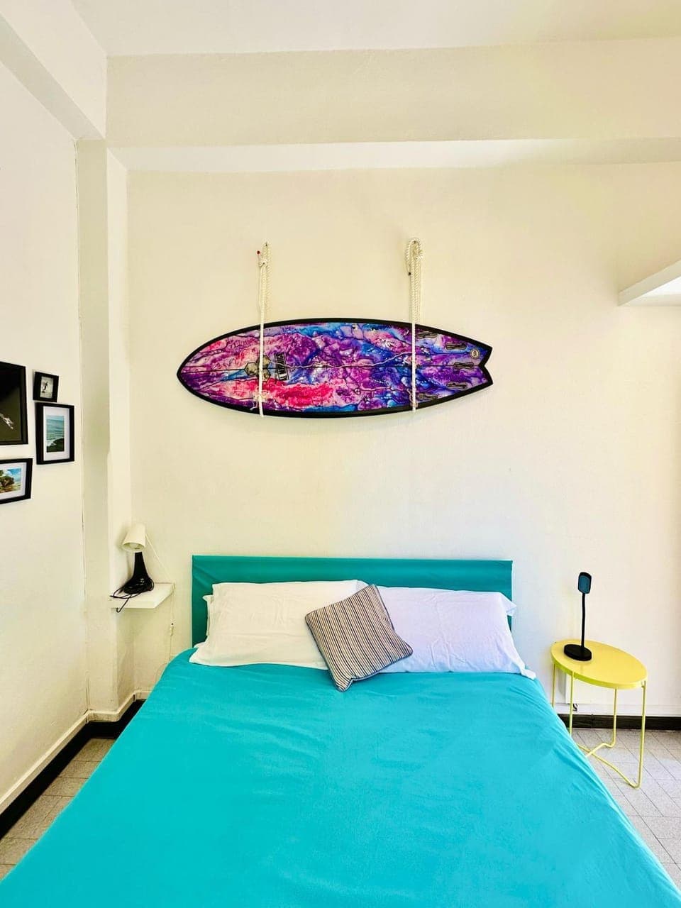 Bed, Photo of the whole room, Decorative detail, Bedroom