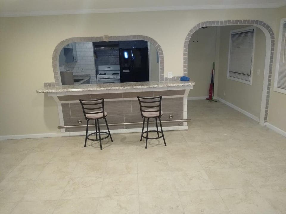 Kitchen or kitchenette, Lounge or bar, Dining area