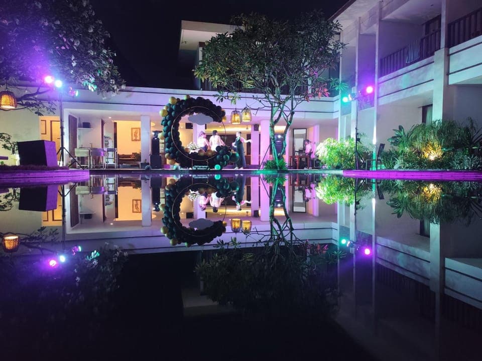 Property building, Night, Garden, Garden view, Pool view, Swimming pool, Inner courtyard view