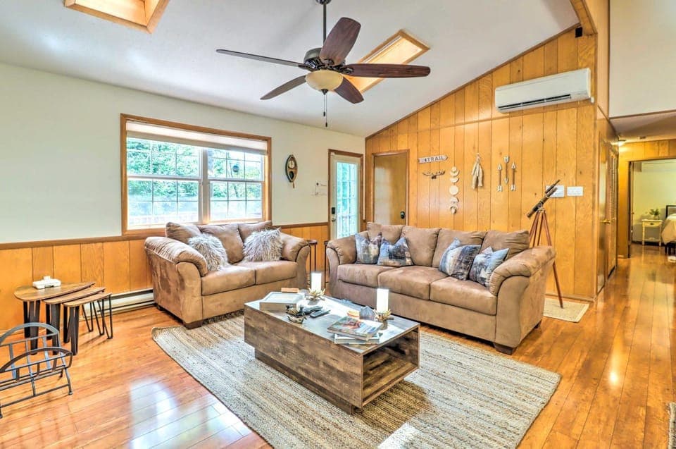 Walk to Wolf Run Lake: Cottage w/ Furnished Deck House in Tunkhannock Township